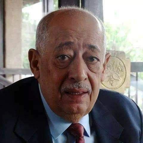 رئيس مجلس القيادة الرئاسي يعزي بوفاة رئيس مجلس الشورى السابق