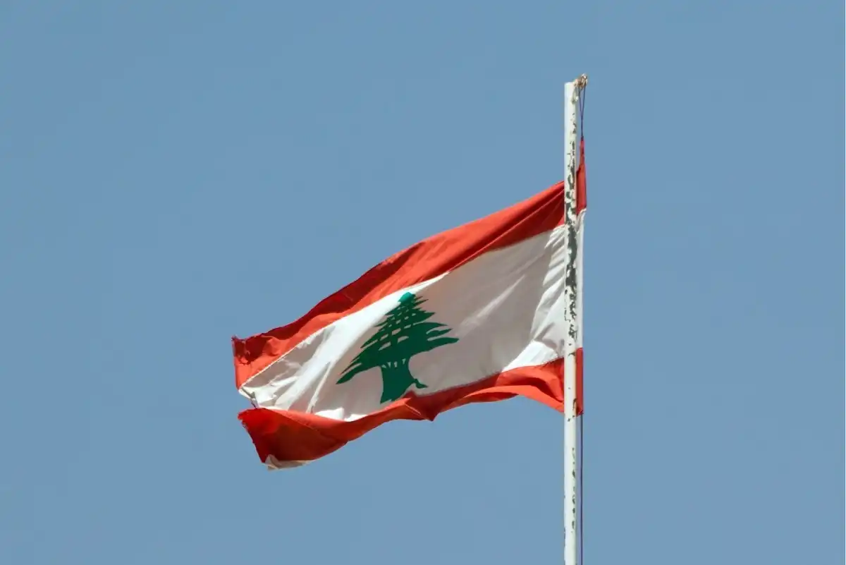 المبعوث الأميركي يدعو الى “توافق سياسي” في لبنان