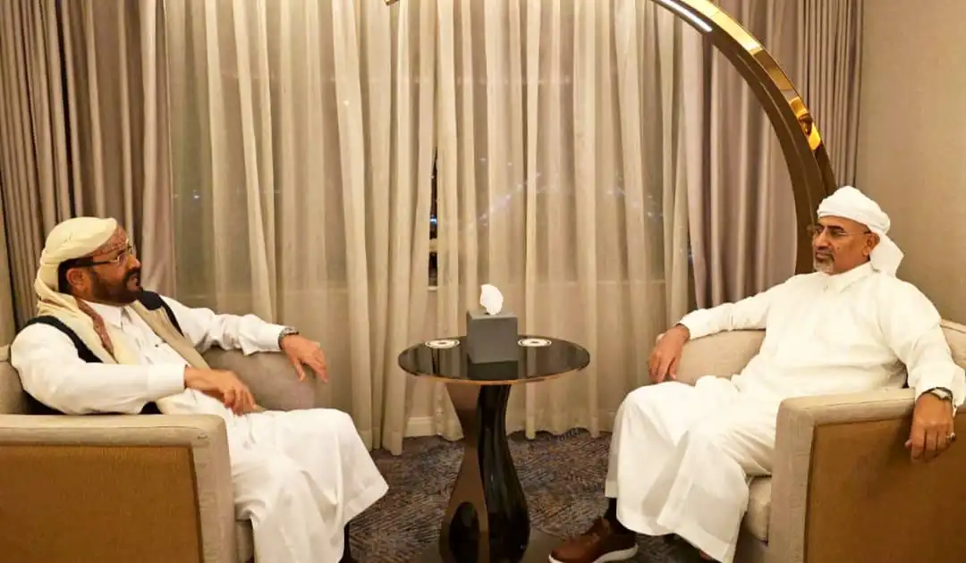 عضوا مجلس القيادة عيدروس الزُبيدي وسلطان العرادة يؤكدان ضرورة إيجاد حلول عاجلة للأزمة الاقتصادية الراهنة