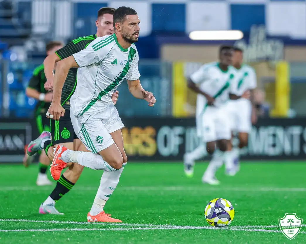 الأهلي السعودي يُنهي مشاركته في دورة كومو الودية بخسارة أمام سيلتيك