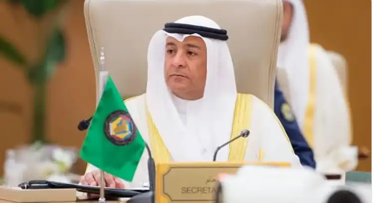 أمين مجلس التعاون الخليجي يدين استمرار الاعتداءات الإيرانية على دولة الكويت