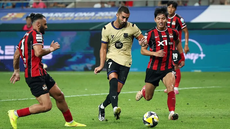 ⚽️ برشلونة يكتسح سيول الكوري الجنوبي بنتيجة 7-3 في مباراة ودية مثيرة