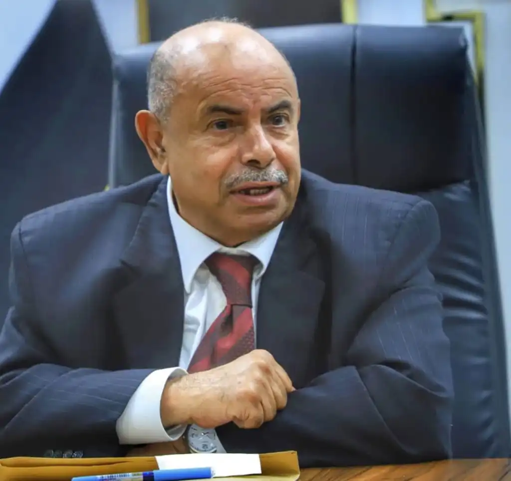 عضو مجلس القيادة الرئاسي سالم الخنبشي يؤكد الحرص على دعم وتطوير العمل الجمركي بحضرموت