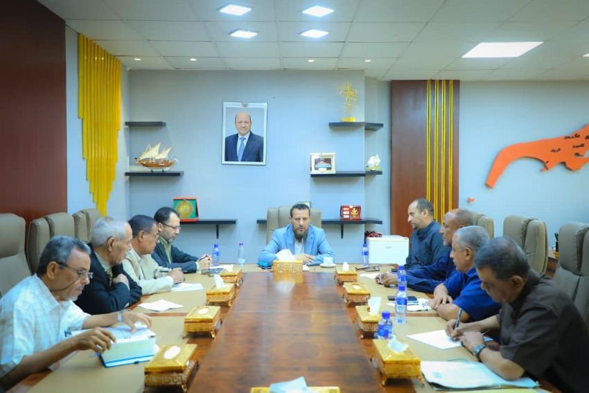 وزير الدولة محافظ عدن يشدد على مضاعفة الجهود لتحسين خدمات المياه والصرف الصحي