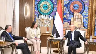 رئيس مجلس القيادة يستقبل كبير مستشاري الرئيس الاميركي