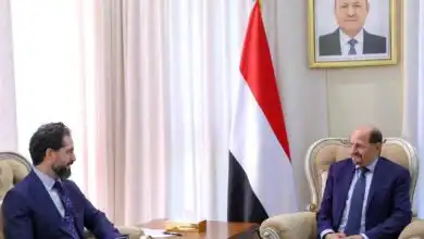 رئيس الوزراء يستقبل القائم بأعمال السفير الأمريكي ويبحث معه تعزيز العلاقات الثنائية