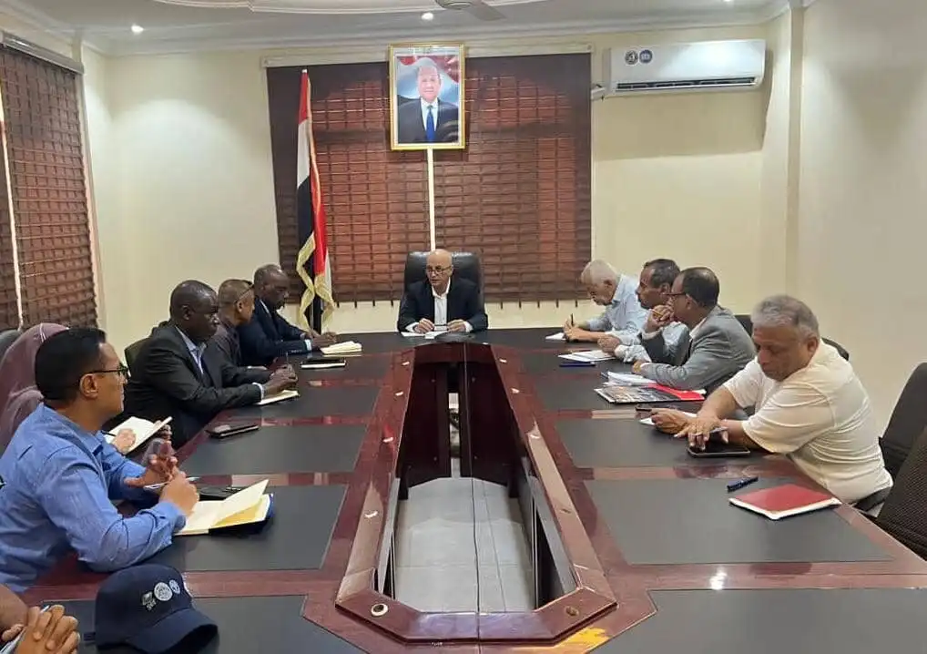 وزير المياه يبحث مع (الفاو) تعزيز الشراكة في مجالات المياه والبيئة