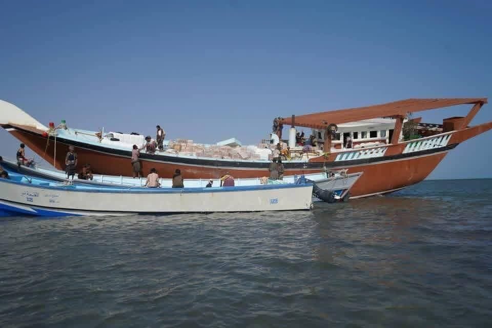 الحملة الأمنية تضبط قارب تهريب قبالة باب المندب قادم من ميناء بندر عباس الإيراني