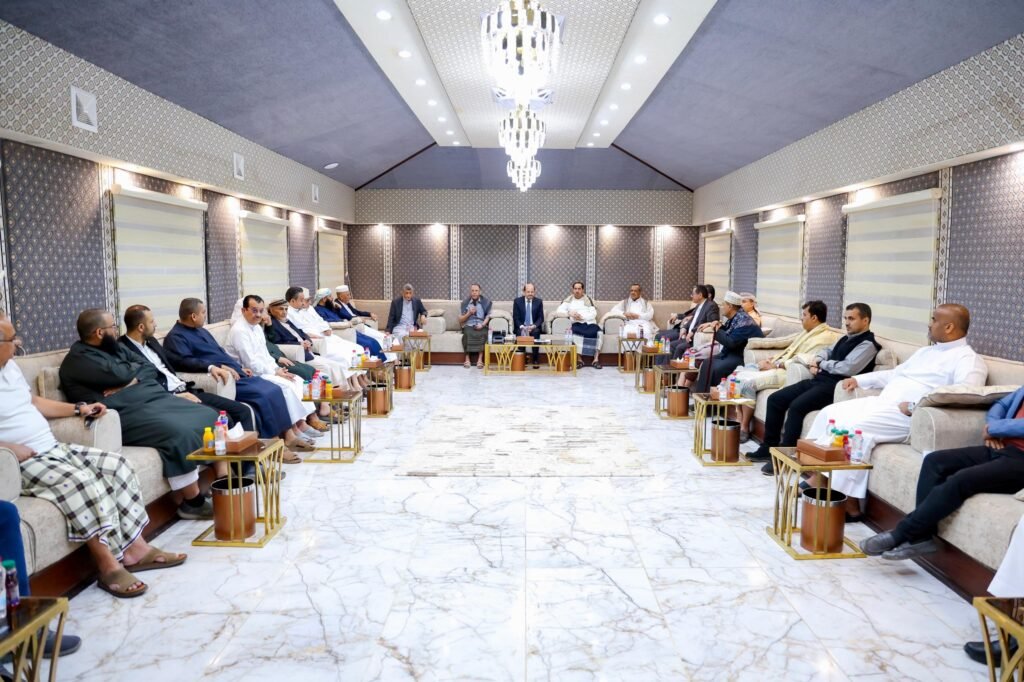 رئيس الوزراء وزير الخارجية يؤكد حرص الحكومة على بناء شراكة حقيقية مع القطاع الخاص