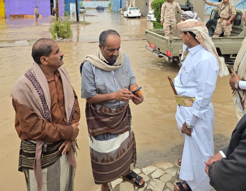 محافظ شبوة يشدد على رفع الجاهزية لمواجهة آثار الحالة الجوية الماطرة