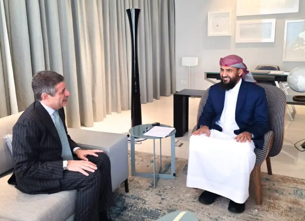 عضو مجلس القيادة عبدالرحمن المحرّمي يبحث مع السفير الأمريكي مستجدات الأوضاع وجهود مكافحة الإرهاب وتعزيز الاستقرار