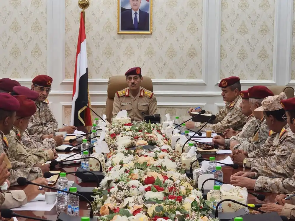 The Defense Minister held a meeting with the Training and Qualification Authority, emphasizing the need to enhance military efficiency.