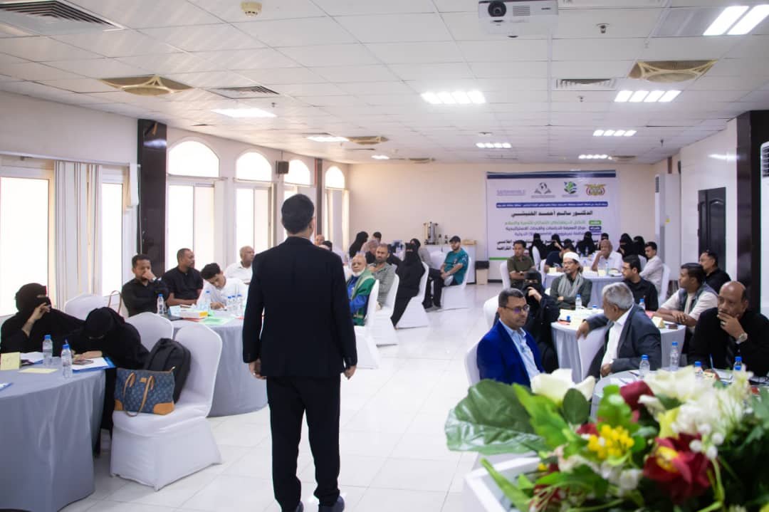 Atelier à Mukalla pour adopter un code de déontologie médiatique favorisant la tolérance et la coexistence sociale.