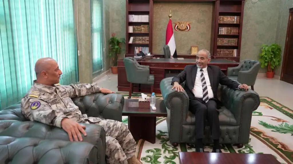 الصبيحي يؤكد أهمية تعزيز قدرات خفر السواحل وتأمين خطوط الملاحة البحرية