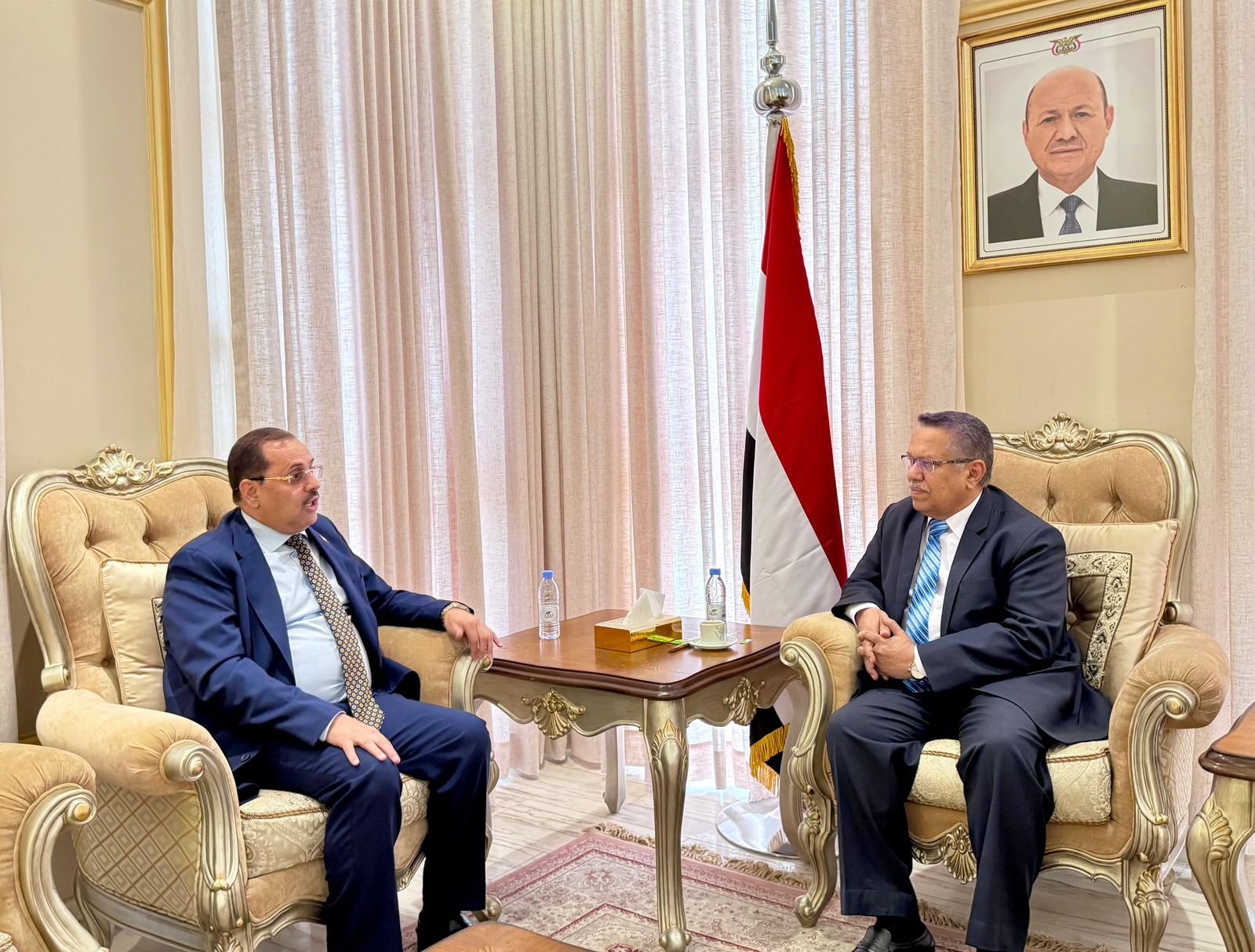 Le président du Conseil de la Choura reçoit le ministre d'État chargé des affaires des Conseils des députés et de la Choura.