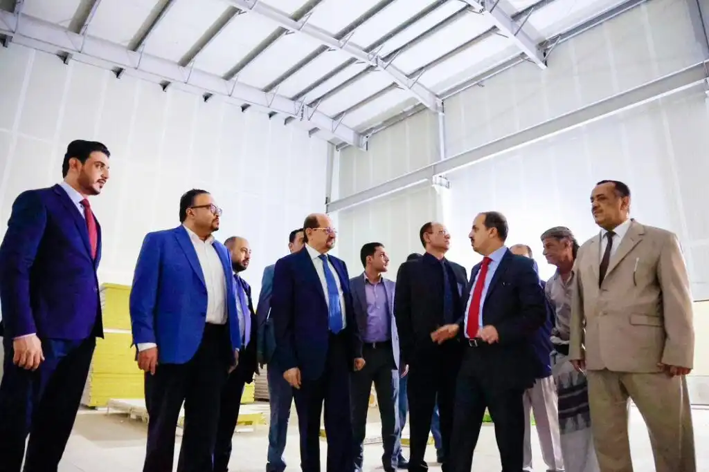 رئيس الوزراء: الإعلام في صدارة معركة استعادة مؤسسات الدولة ومواجهة مشاريع التضليل
