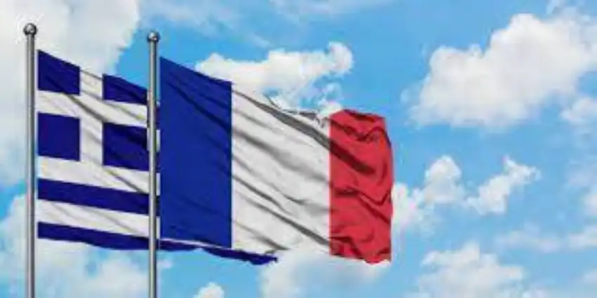 Le Premier ministre grec reçoit le président français pour discuter de l'accord de sécurité.