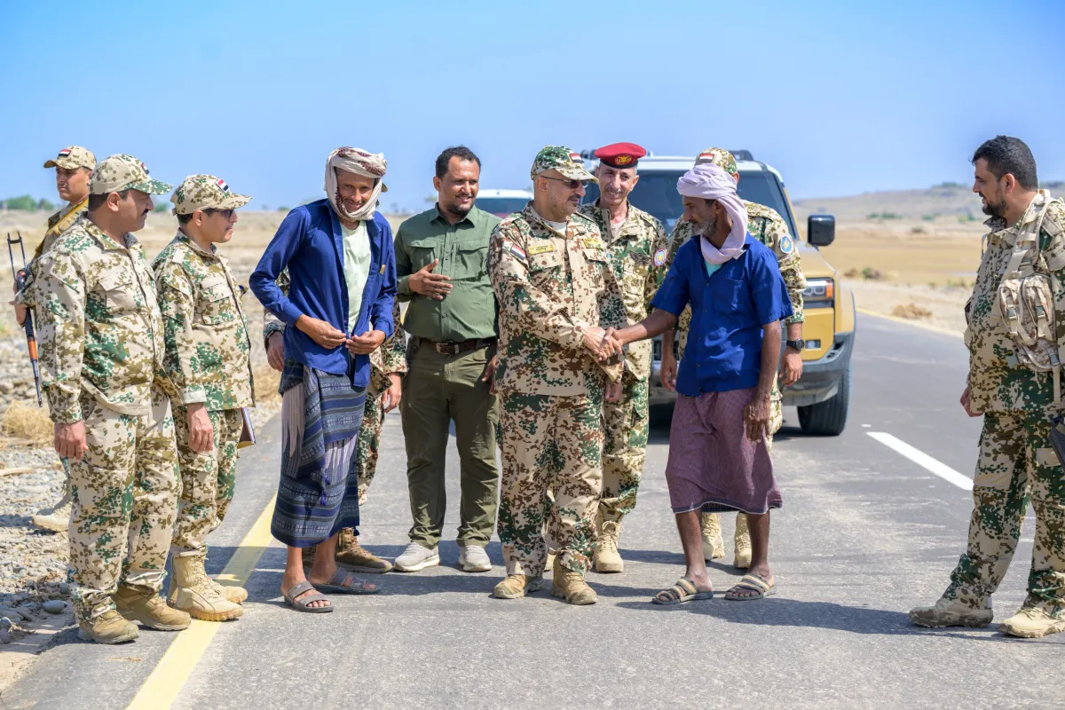 Council member Tariq Saleh inspects the countryside of Al-Mokha, assessing the role of "Victory Road" in mitigating flood risks.