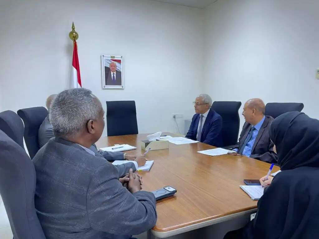 نائب وزير الخارجية يعزز التعاون مع الأمم المتحدة في عدن