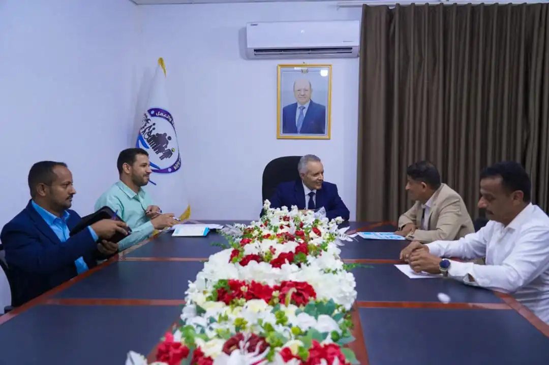 Le ministre des Affaires sociales s'informe des programmes de la Fondation Nidaa Aden pour le développement.