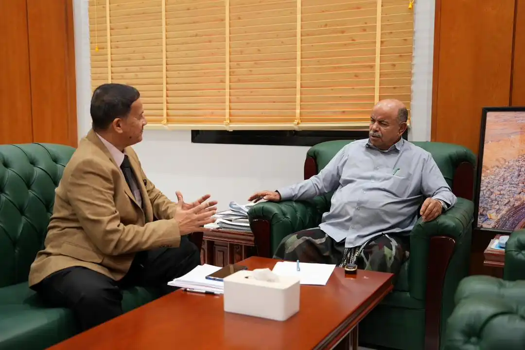Un membre du Conseil de direction présidentiel discute de la stabilité de l'approvisionnement à Hadramout, soulignant l'importance des services essentiels.
