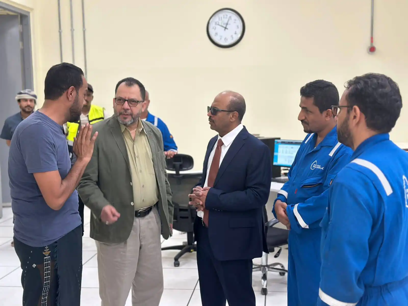 The Ministers of Electricity and Oil assess the readiness of the Petromasila station as it prepares to resume operations.