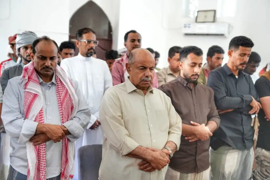 إقامة صلاة الغائب في عدد من المحافظات على روح الرئيس السابق عبدربه منصور هادي