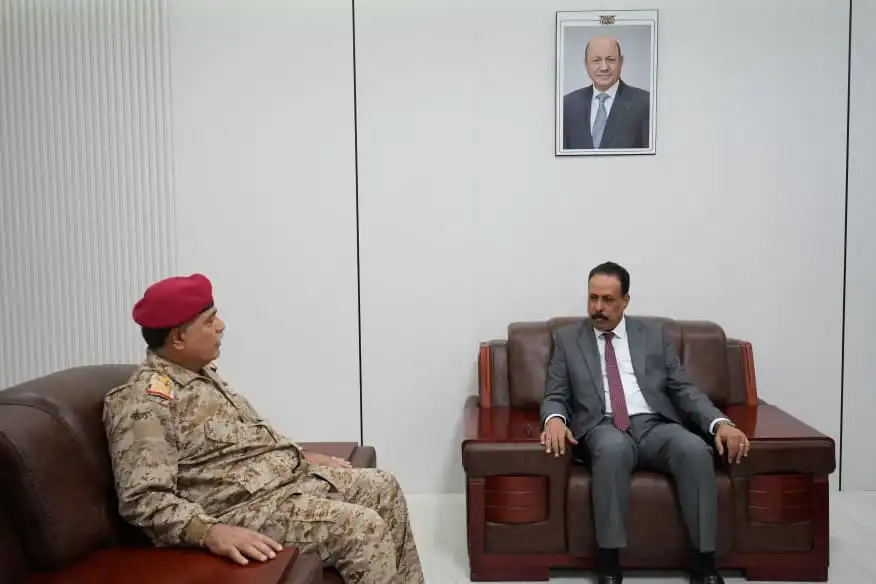 Réunion à Aden pour discuter de l'activation du rôle des travaux militaires dans la réalisation des projets.