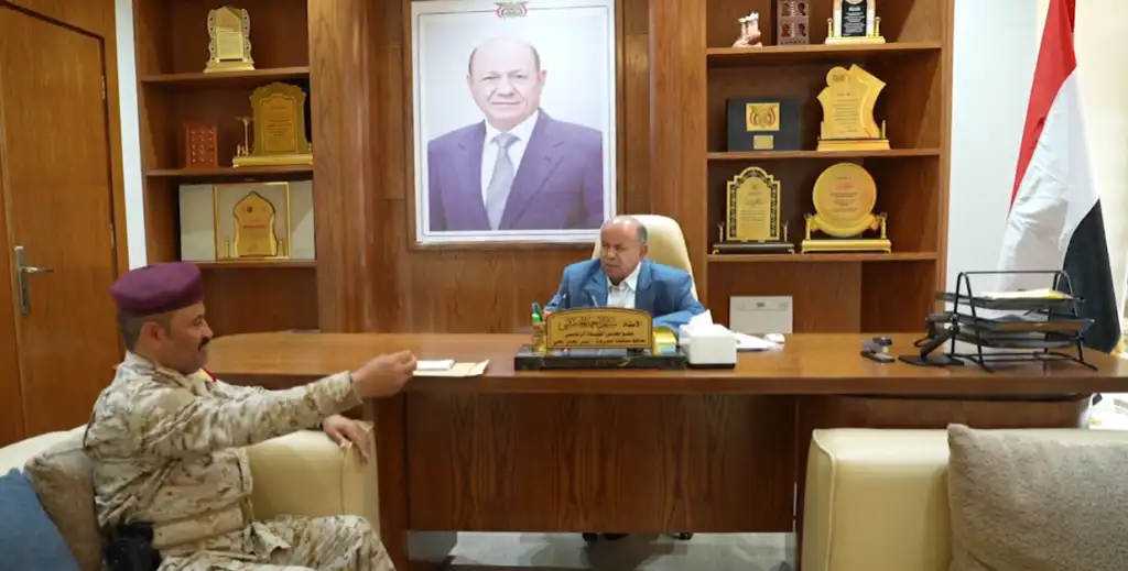 عضو مجلس القيادة الخنبشي يطّلع على أوضاع اللواء 11 حرس حدود ويؤكد دعم جهود إعادة ترتيبه