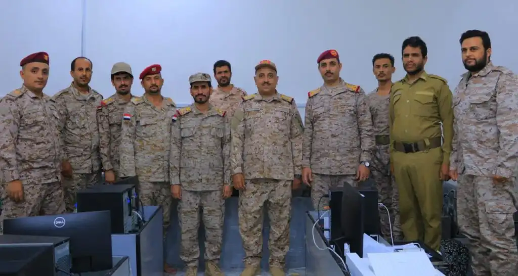 قيادات من وزارة الدفاع تتفقد المنطقة العسكرية السادسة في الجوف