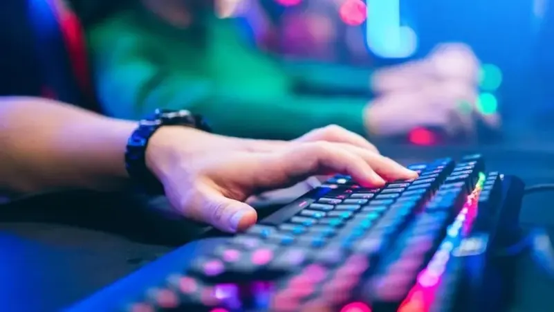حلول سريعة لمشكلة تبديل أزرار WASD مع مفاتيح الأسهم