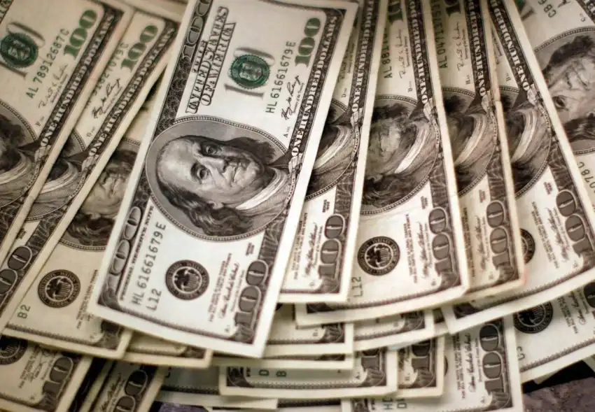 Le yen japonais a reculé face au dollar, enregistrant d'importants gains hebdomadaires.