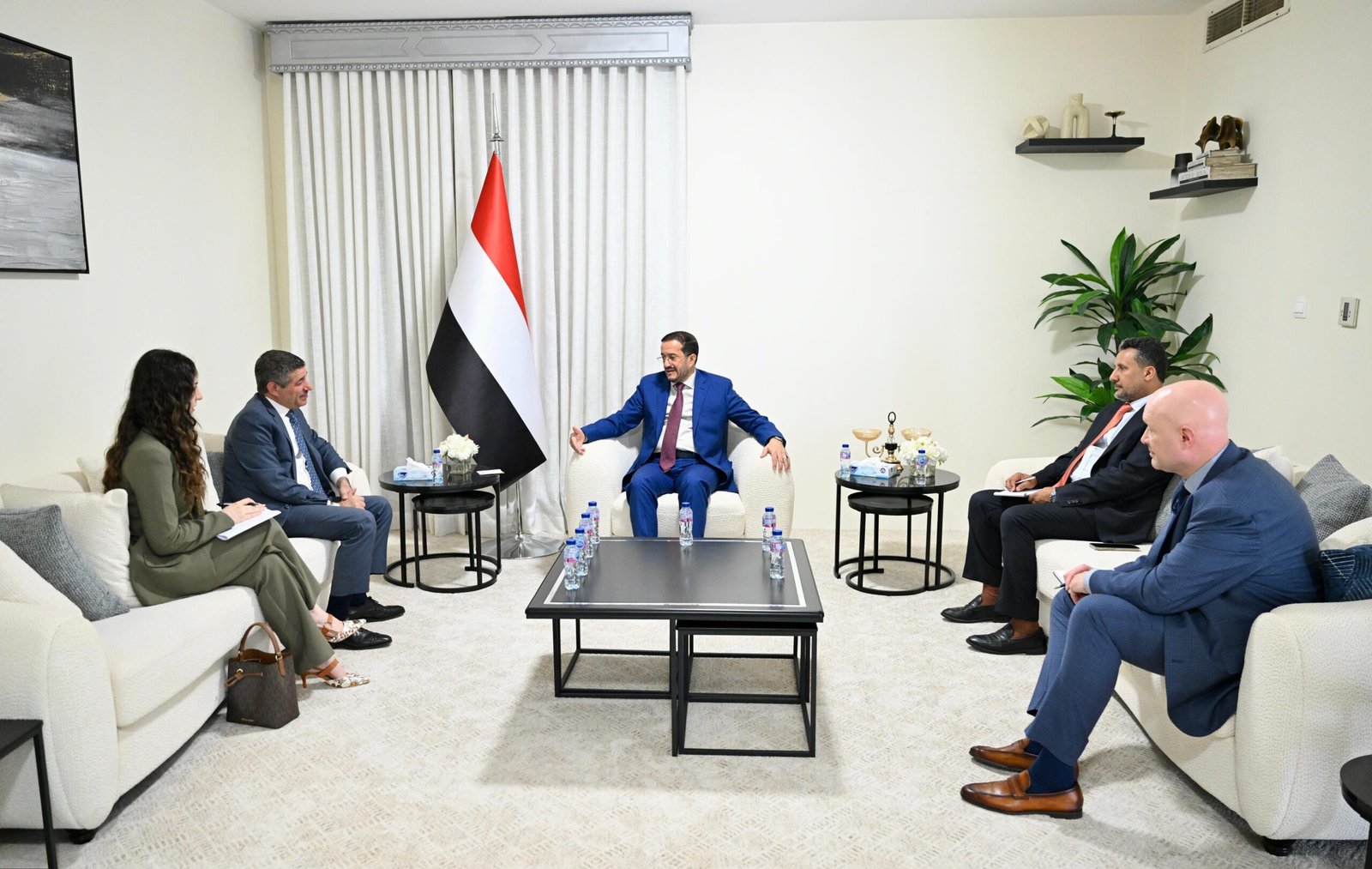 Le membre du Conseil présidentiel, Othman Majli, rencontre l'ambassadeur américain à l'occasion de la fin de son mandat.