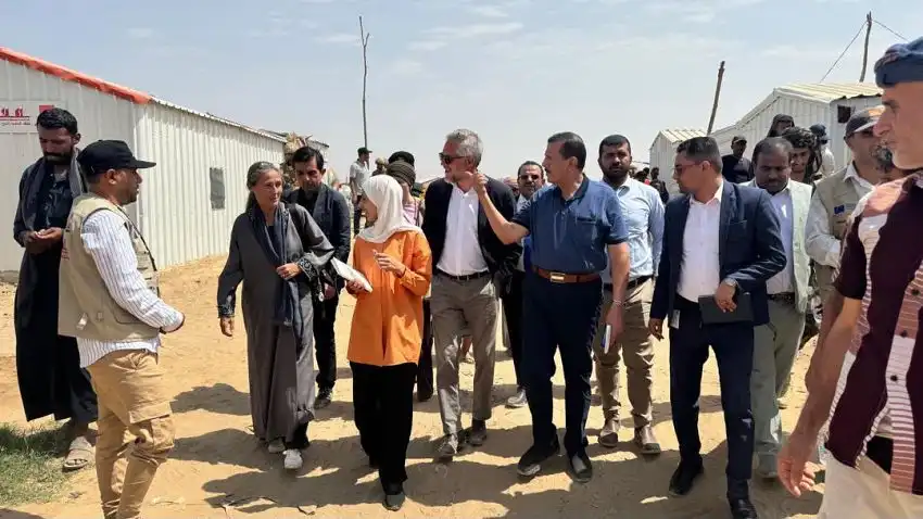 Un groupe européen se rend à Marib pour évaluer la situation des déplacés et des réfugiés et discuter des interventions humanitaires.
