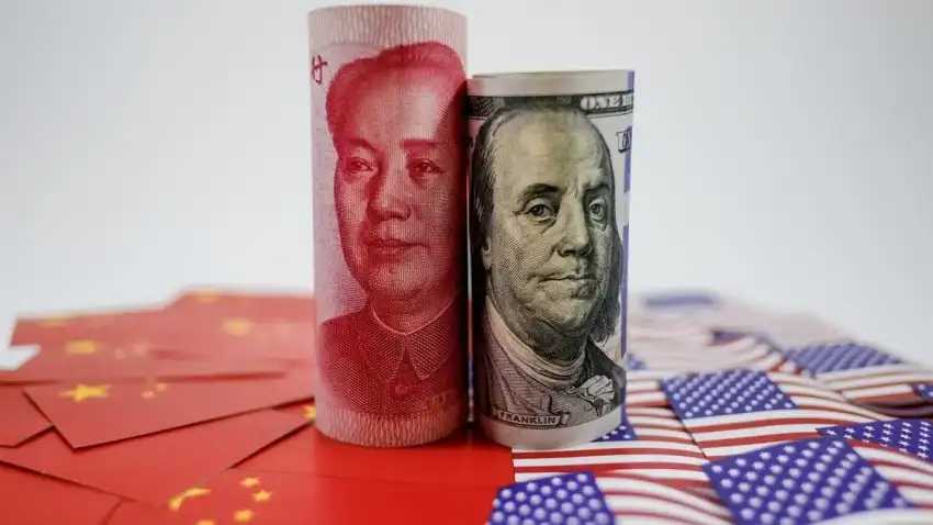 The yen falls to a 40-year low, while the dollar declines ahead of U.S. employment data release.