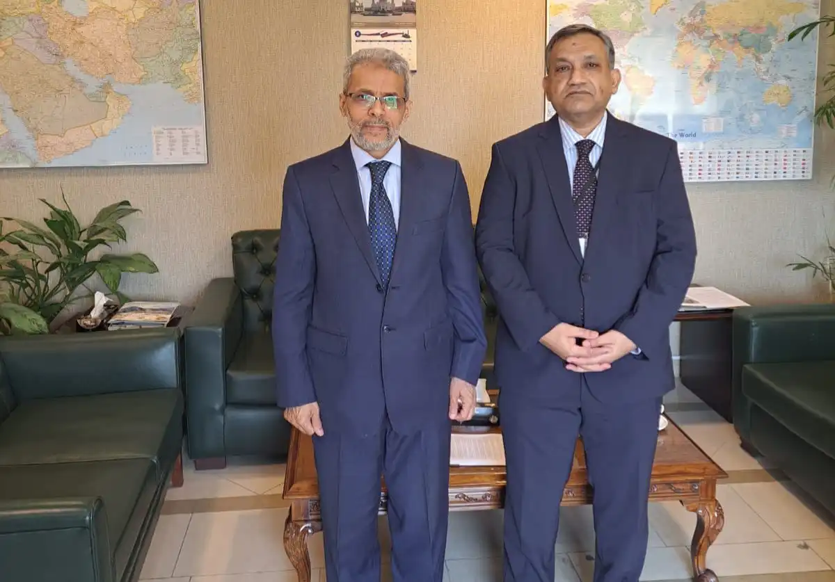 L'ambassadeur du Yémen à Islamabad discute avec un responsable pakistanais du renforcement des relations bilatérales.