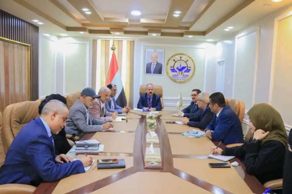 وزير النقل يرأس اجتماعا لمجلس ادارة هيئة الطيران ا