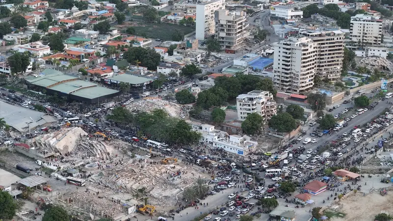 Des survivants retrouvés six jours après le tremblement de terre au Venezuela.
