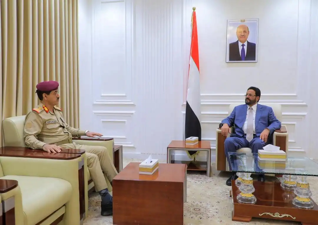 Council member Al-Aradah meets with the Defense Minister and chairs a comprehensive meeting with ministry and armed forces leadership.