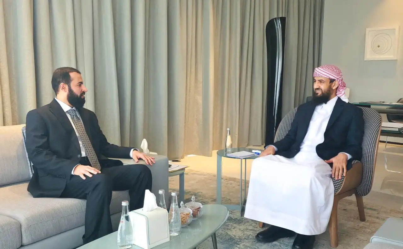 Un membre du Conseil de direction, Al-Mahrimi, rencontre le gouverneur d'Abyan pour discuter de la sécurité et du développement.