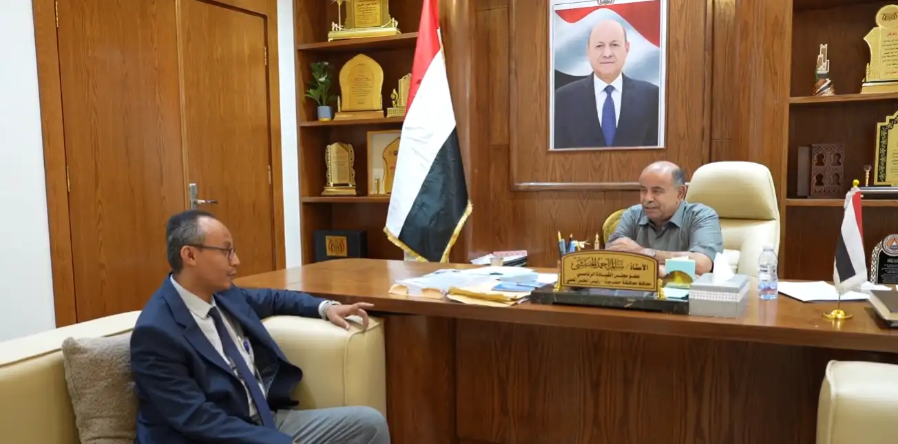 الخنبشي s'informe sur la situation de l'aéroport international de Rayyan et souligne l'importance d'élargir les vols.