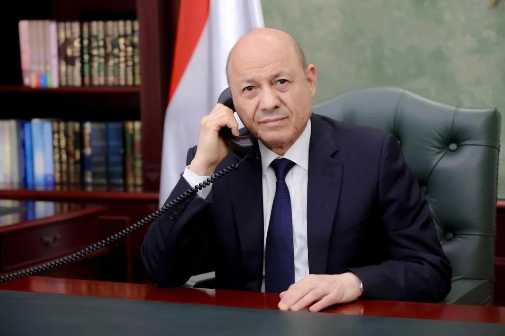 The Chairman of the Presidential Leadership Council discusses national and regional developments with the British Foreign Secretary.