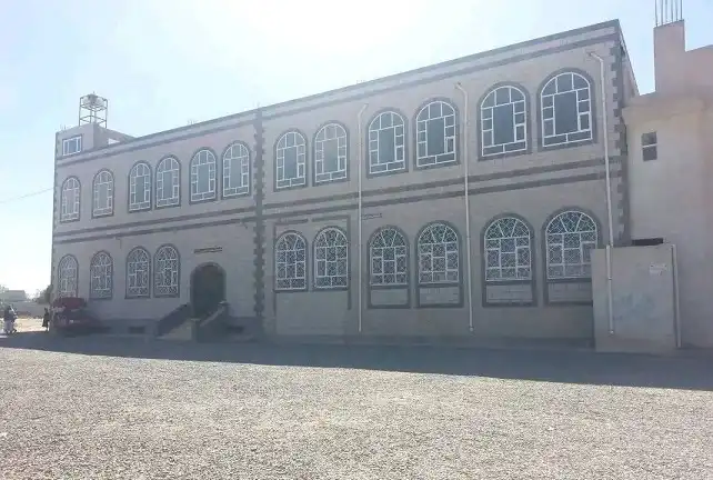 La milice houthiste remplace les prédicateurs des mosquées de Dhamar par des partisans fidèles à son régime.