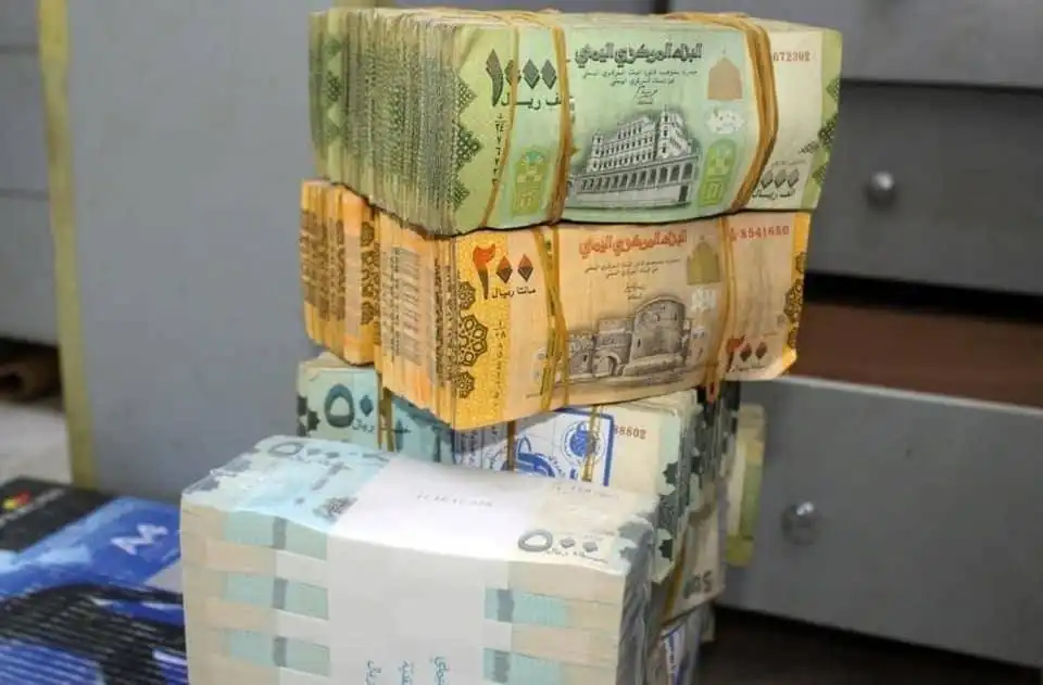 وزارة المالية تطلق تعزيزات مرتبات موظفي الدولة وال