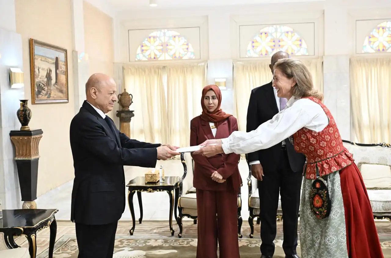 Le président du Conseil de direction reçoit les lettres de créance de plusieurs nouveaux ambassadeurs.