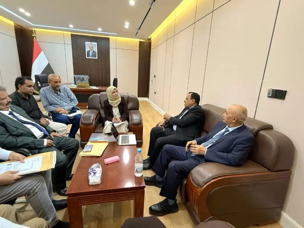 عدن.. اجتماع مشترك يناقش عدداً من القضايا القانونية وسبل حماية أصول الدولة