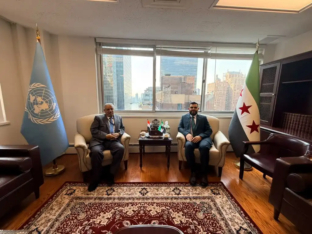 Le chef des services de sécurité d'État discute avec le directeur des renseignements syriens de la coopération antiterroriste.