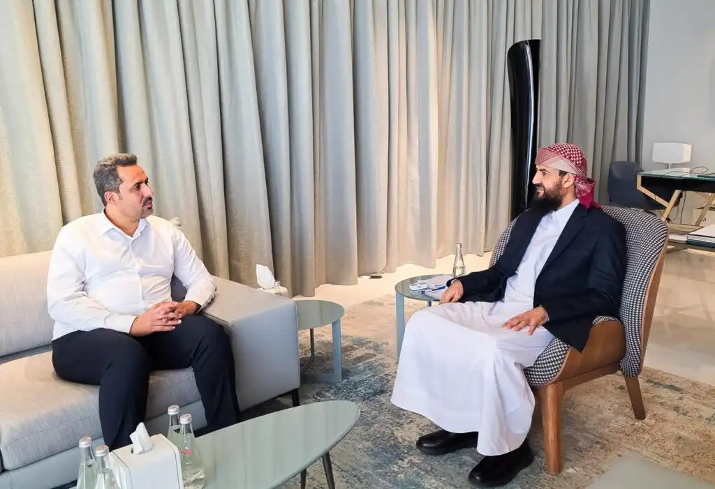 عضو مجلس القيادة المحرّمي يستقبل محافظ لحج ويطّلع على الأوضاع الأمنية والخدمية بالمحافظة