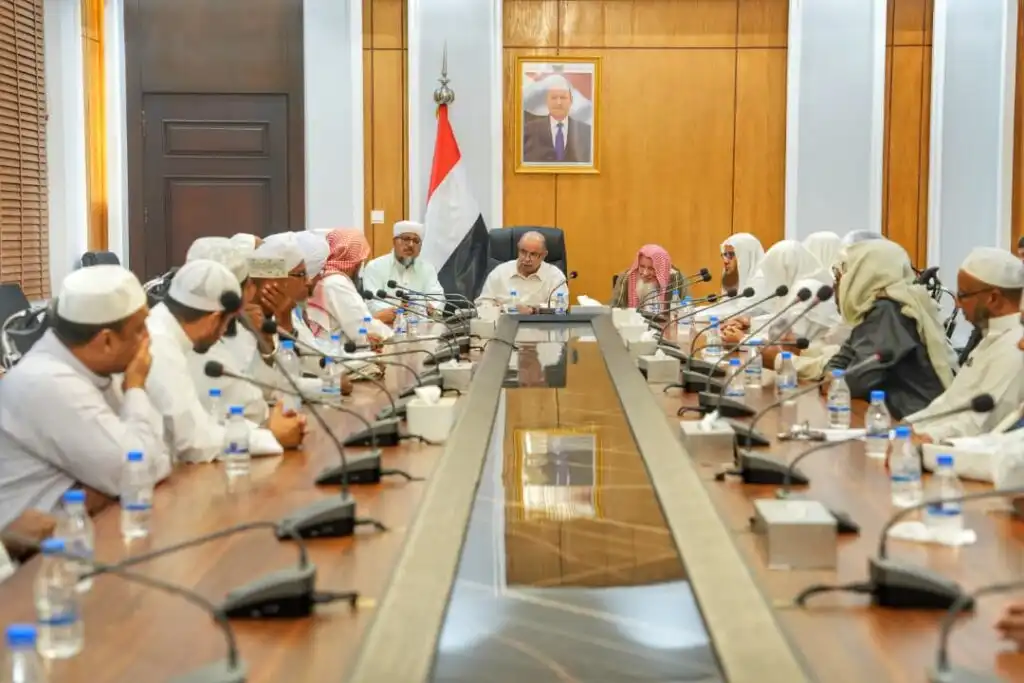 عضو مجلس القيادة سالم الخنبشي يؤكد أهمية تعزيز الخطاب الديني لمواجهة الفكر الحوثي ويشدد على توحيد الجبهة الداخلية