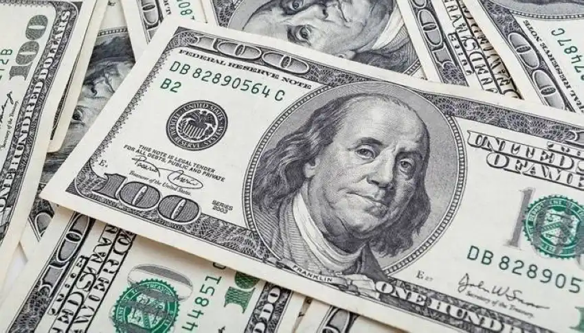 Le dollar maintient sa force face à l'escalade des tensions et à la hausse des prix du pétrole.
